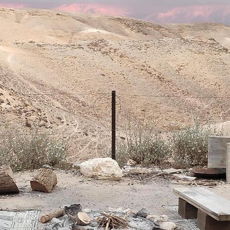 Dead Sea Desert'S Edge Арад Екстериор снимка