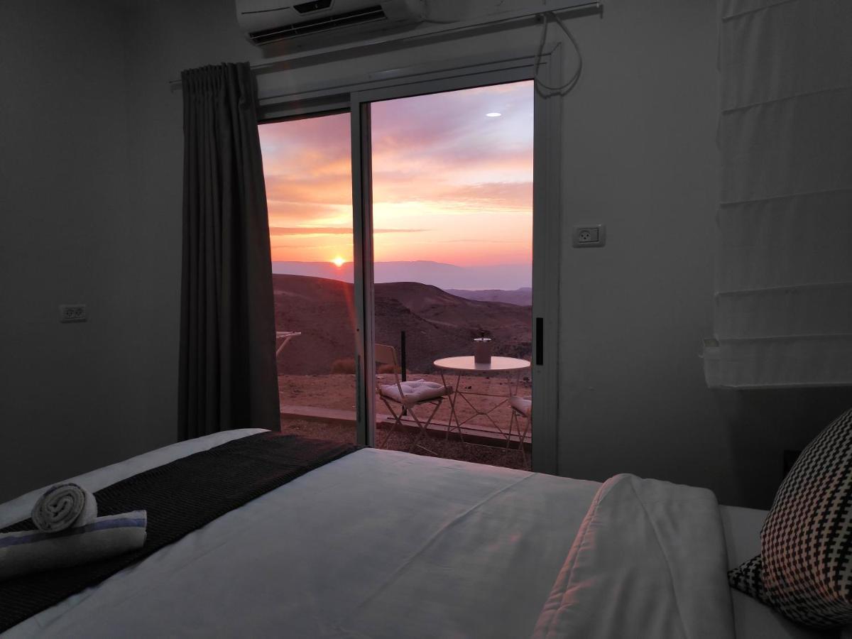 Dead Sea Desert'S Edge Арад Екстериор снимка